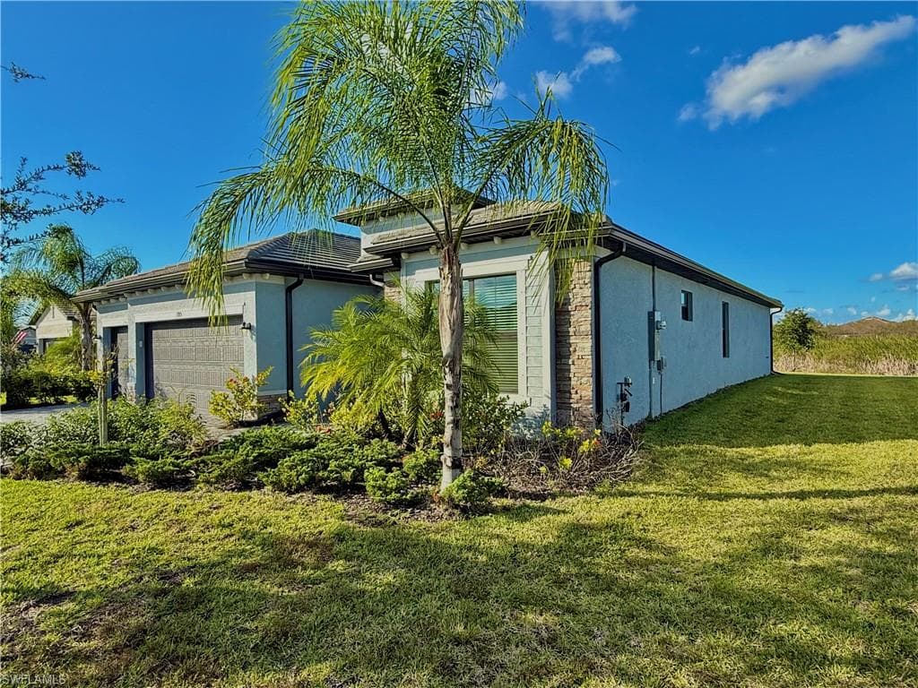 1785 Hagen Ct, Naples, FL 34120-4