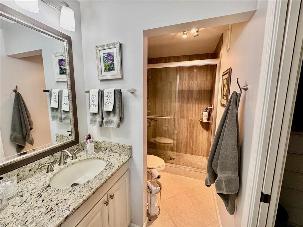 3695 Amberly Cir E305, Naples, FL 34112-9