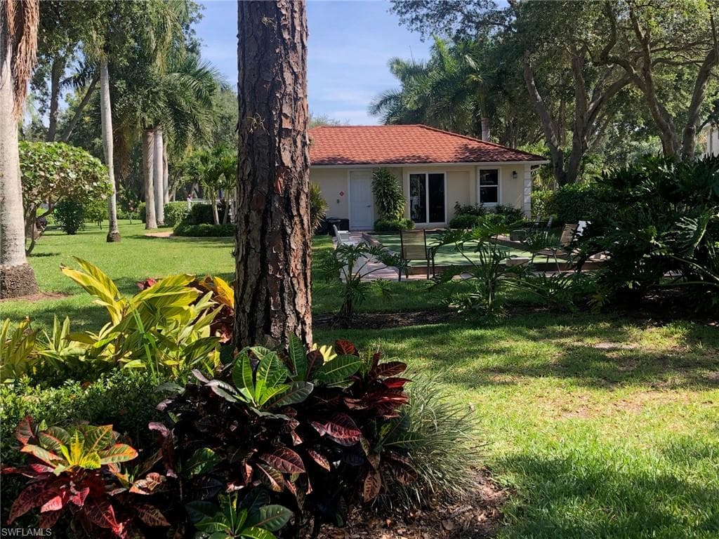 3695 Amberly Cir E305, Naples, FL 34112-25
