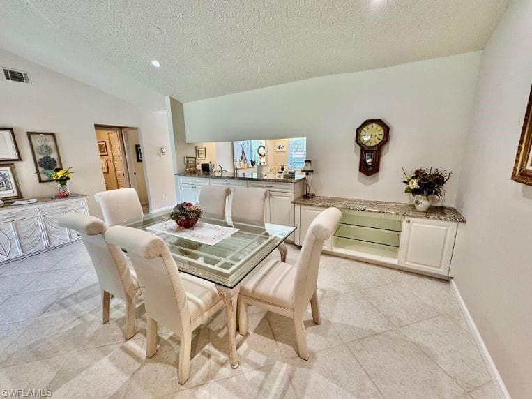 3695 Amberly Cir E305, Naples, FL 34112-4
