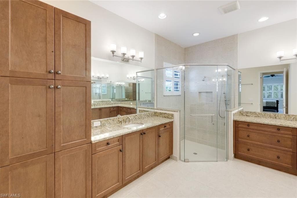28564 Twain Dr, Bonita Springs, FL 34135-17