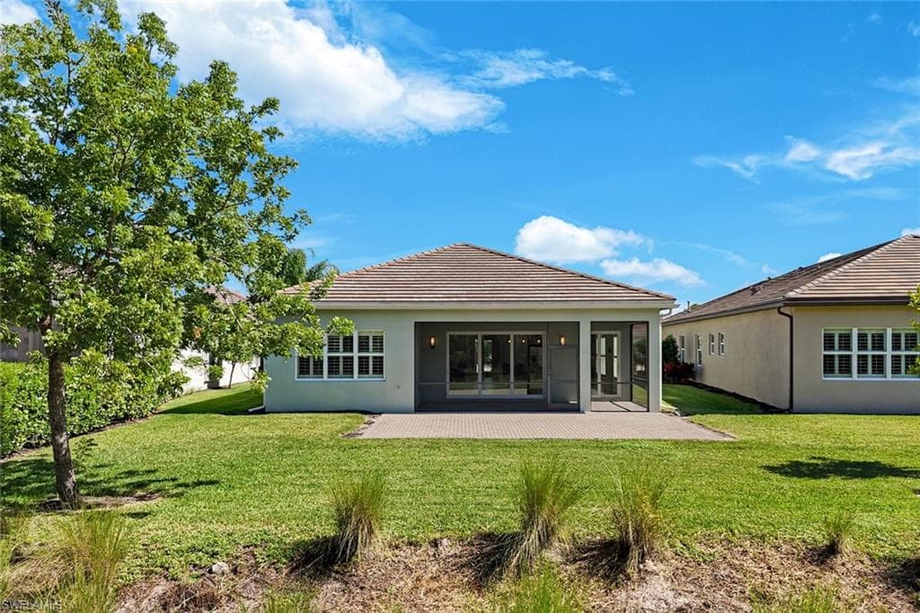28564 Twain Dr, Bonita Springs, FL 34135-33