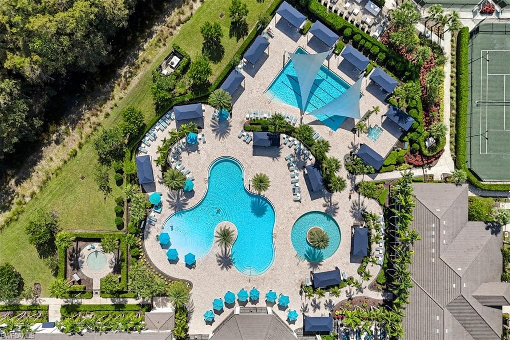 28564 Twain Dr, Bonita Springs, FL 34135-36