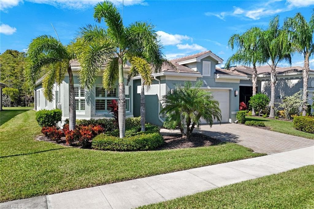 28564 Twain Dr, Bonita Springs, FL 34135-2