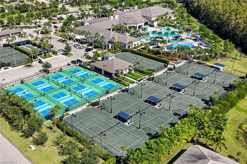 28564 Twain Dr, Bonita Springs, FL 34135-38