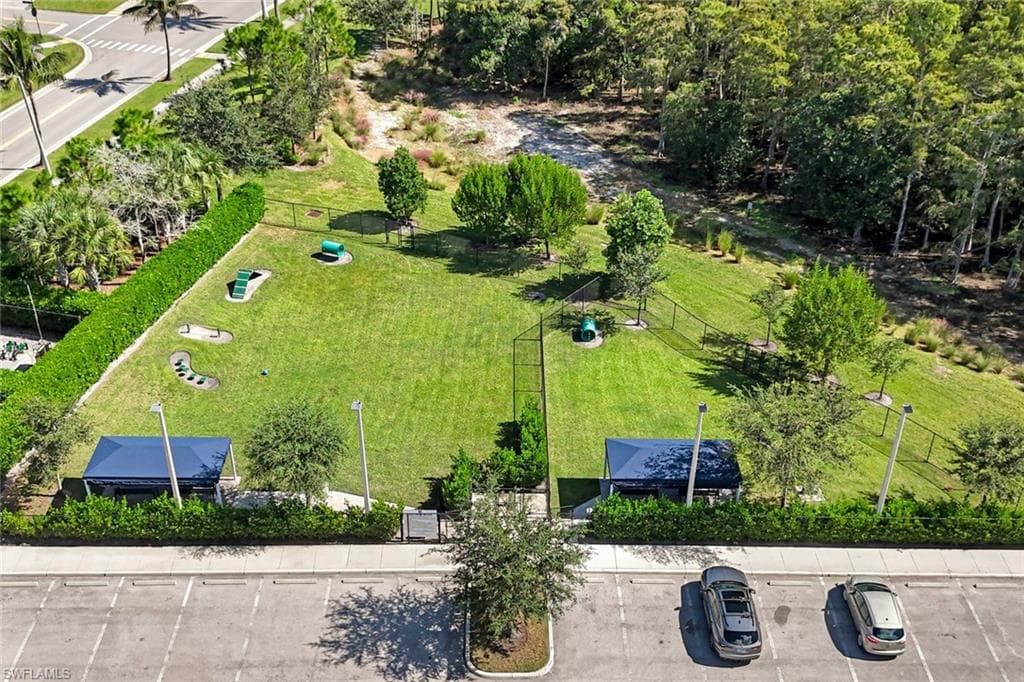 28564 Twain Dr, Bonita Springs, FL 34135-39