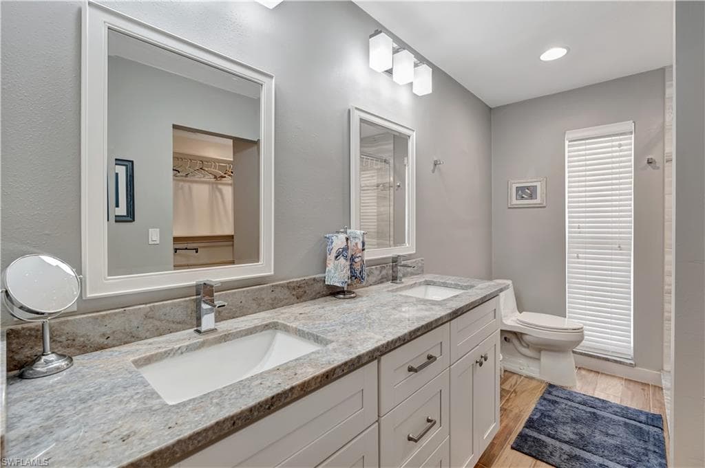 300 Palm Dr 402, Naples, FL 34112-12