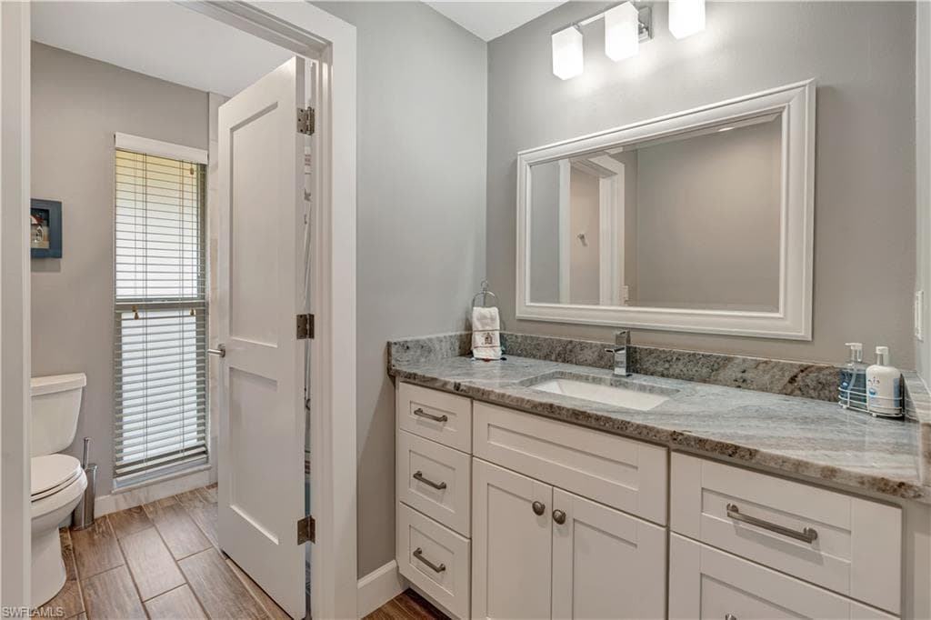 300 Palm Dr 402, Naples, FL 34112-14