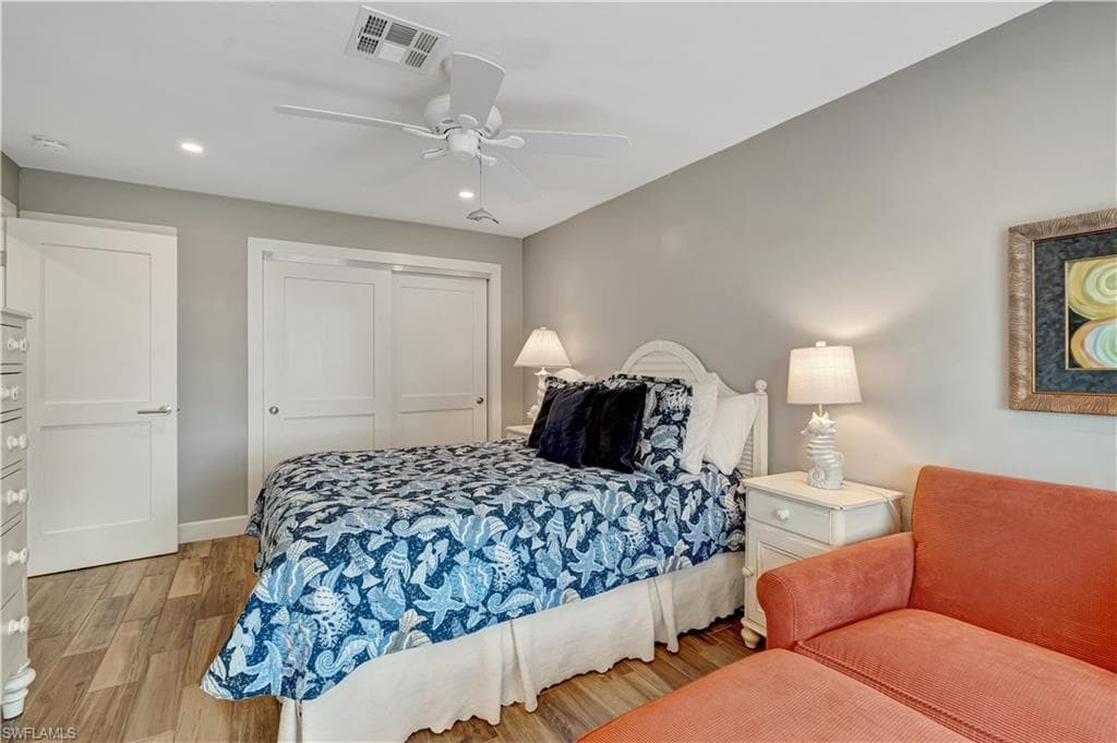 300 Palm Dr 402, Naples, FL 34112-29