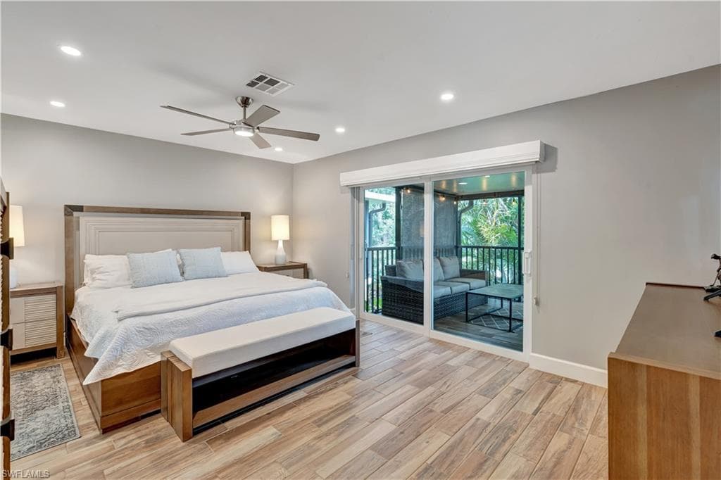 300 Palm Dr 402, Naples, FL 34112-31