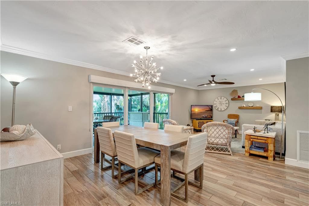 300 Palm Dr 402, Naples, FL 34112-6