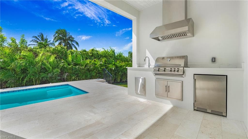 138 Kirkwood St, Marco Island, FL 34145-32