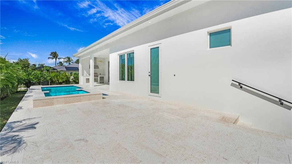 138 Kirkwood St, Marco Island, FL 34145-36