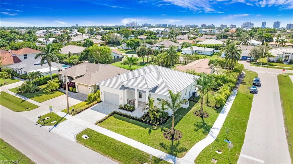 138 Kirkwood St, Marco Island, FL 34145-40