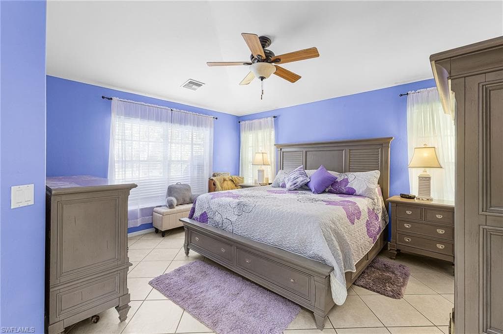 611 8th St SE, Naples, FL 34117-10