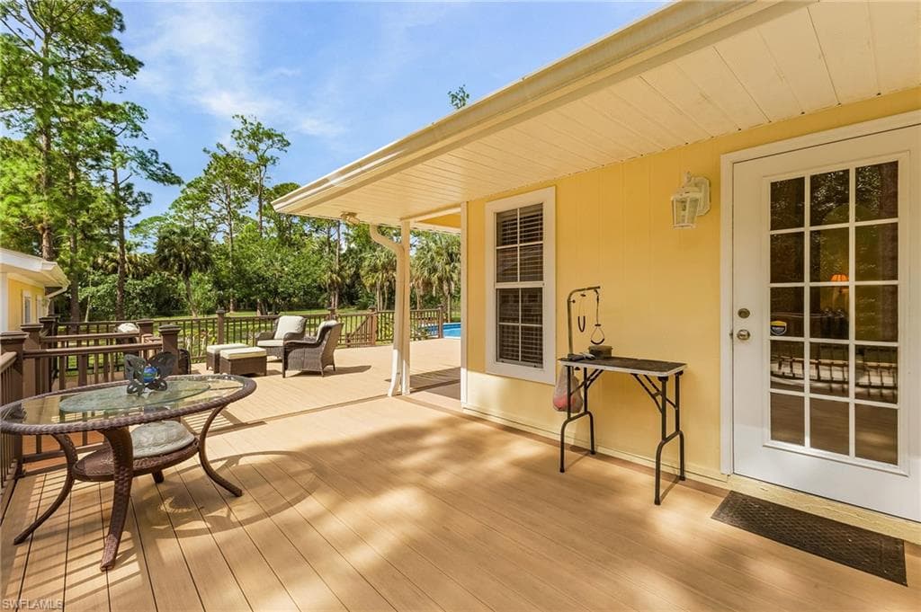 611 8th St SE, Naples, FL 34117-20