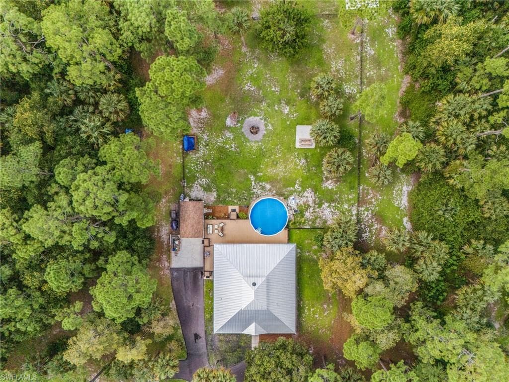 611 8th St SE, Naples, FL 34117-24