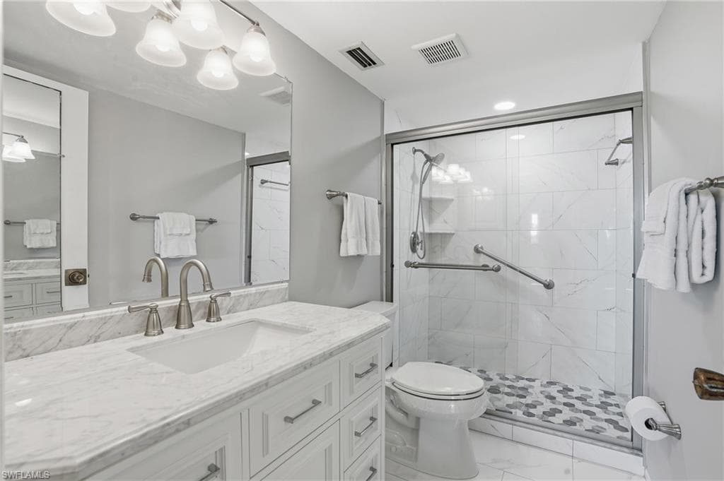 5451 Rattlesnake Hamm Rd D-305, Naples, FL 34113-9