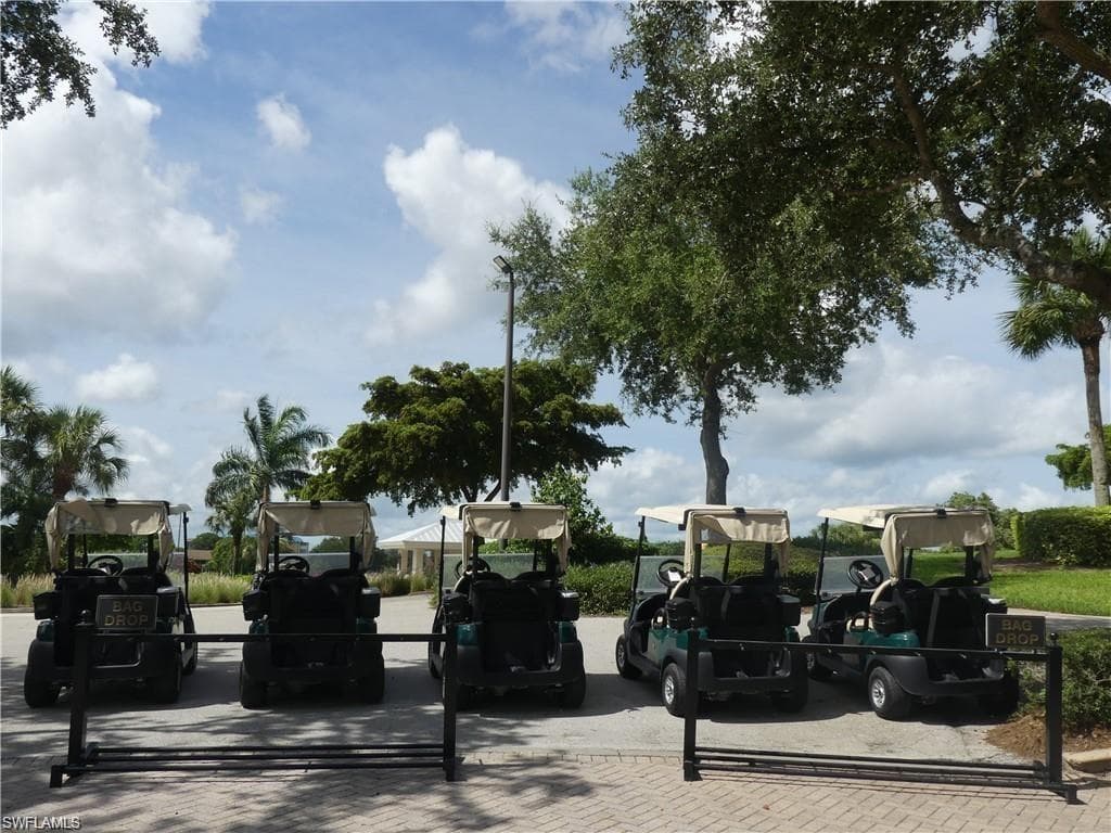 5451 Rattlesnake Hamm Rd D-305, Naples, FL 34113-17