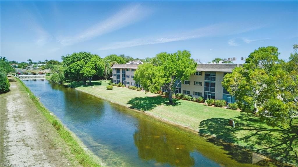 5451 Rattlesnake Hamm Rd D-305, Naples, FL 34113-4