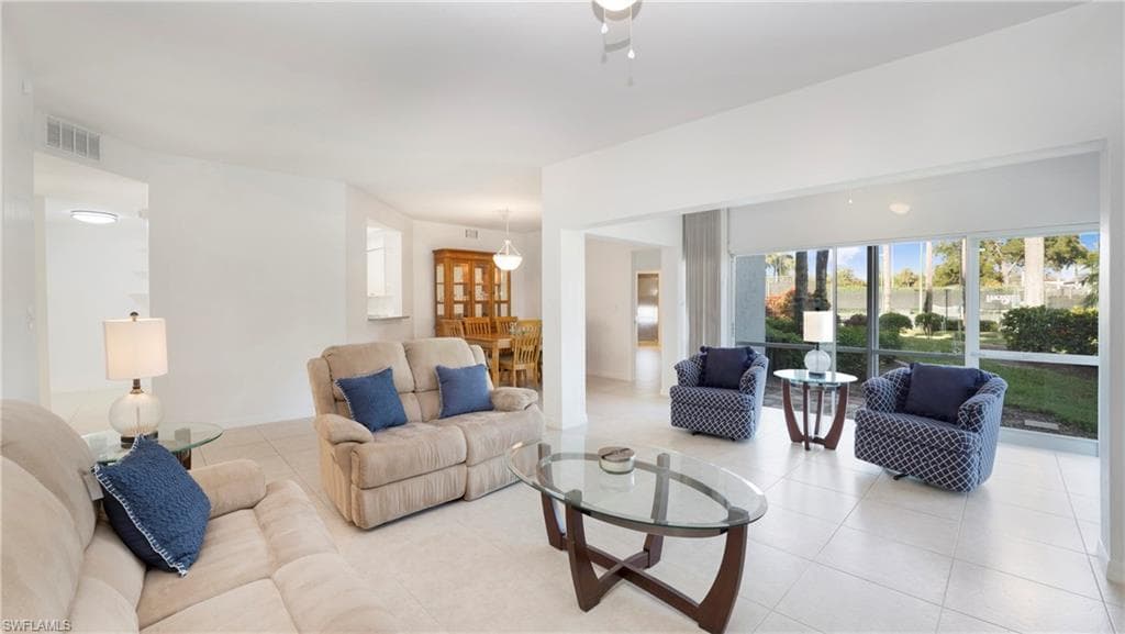 2530 Citrus Lake Dr X101, Naples, FL 34109-9