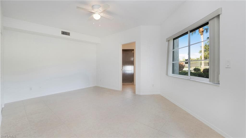 2530 Citrus Lake Dr X101, Naples, FL 34109-15