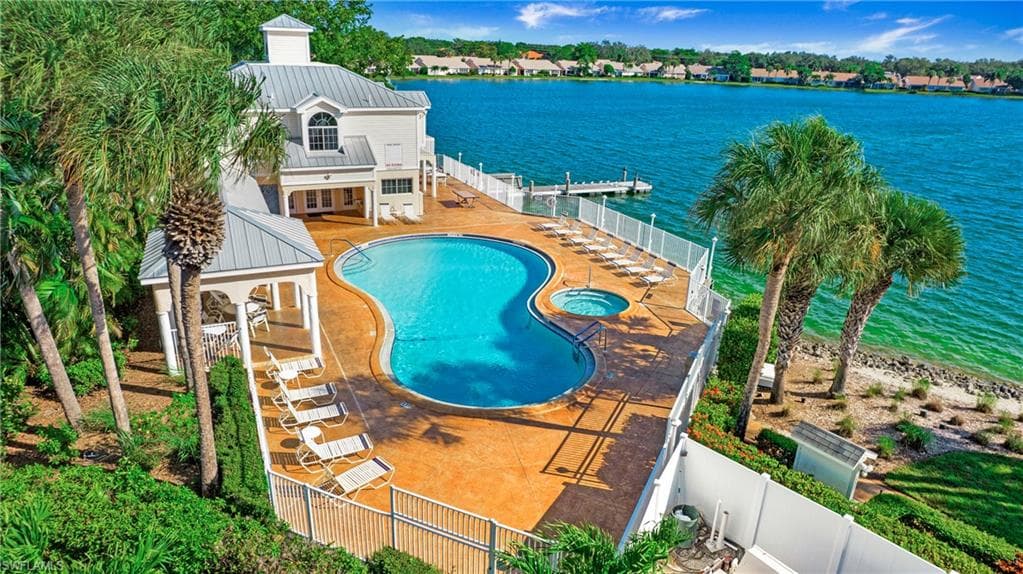 2530 Citrus Lake Dr X101, Naples, FL 34109-39