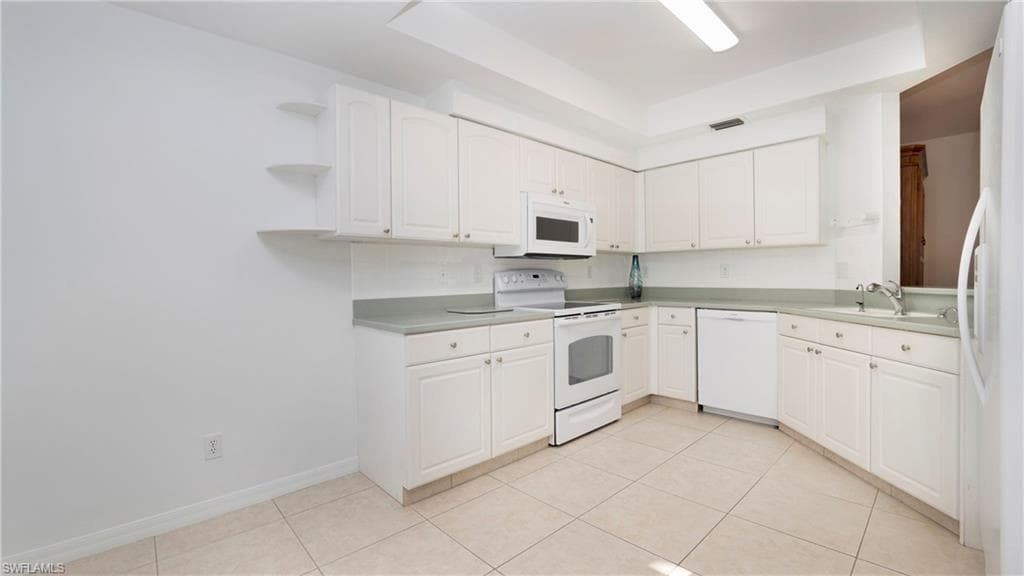 2530 Citrus Lake Dr X101, Naples, FL 34109-4