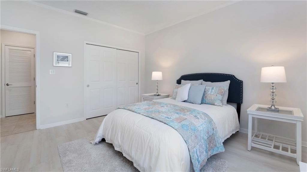 606 Arbor Lake Dr 6-104, Naples, FL 34110-17