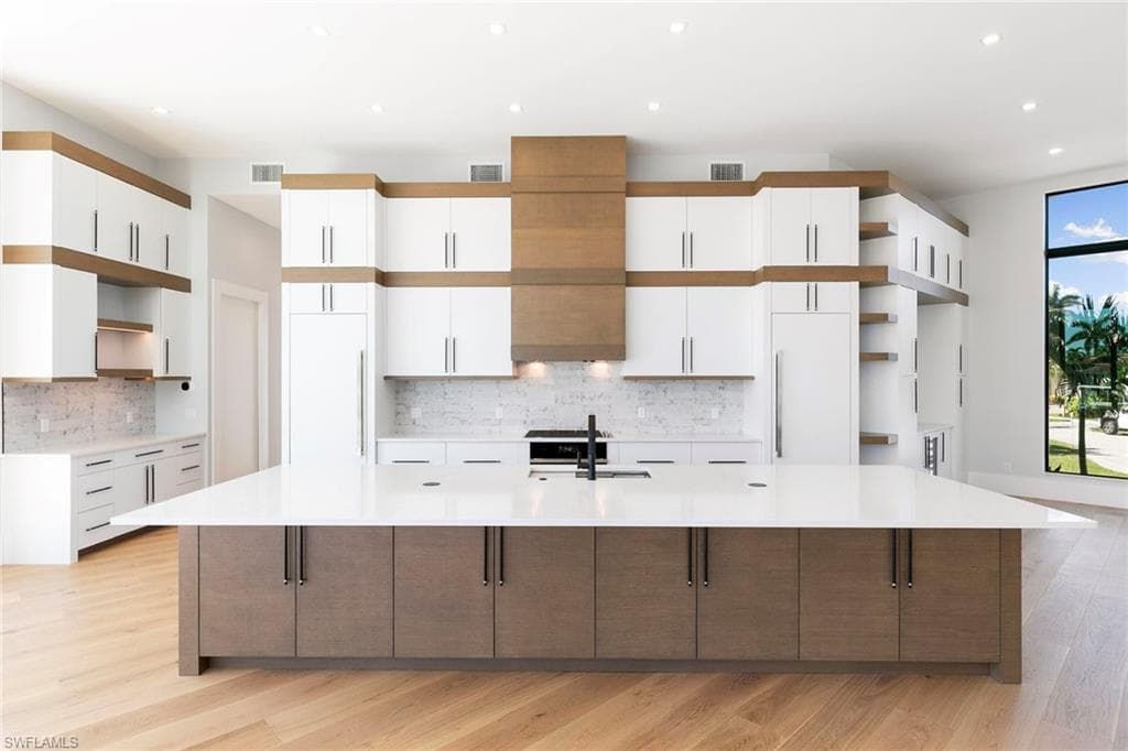 429 Persian Ct, Marco Island, FL 34145-8