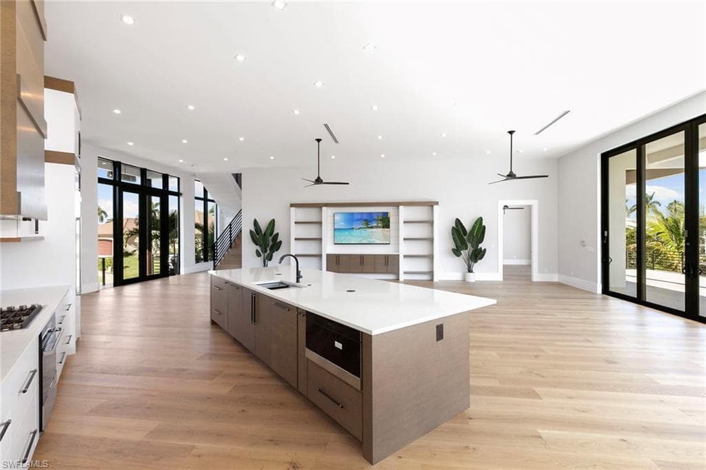 429 Persian Ct, Marco Island, FL 34145-9