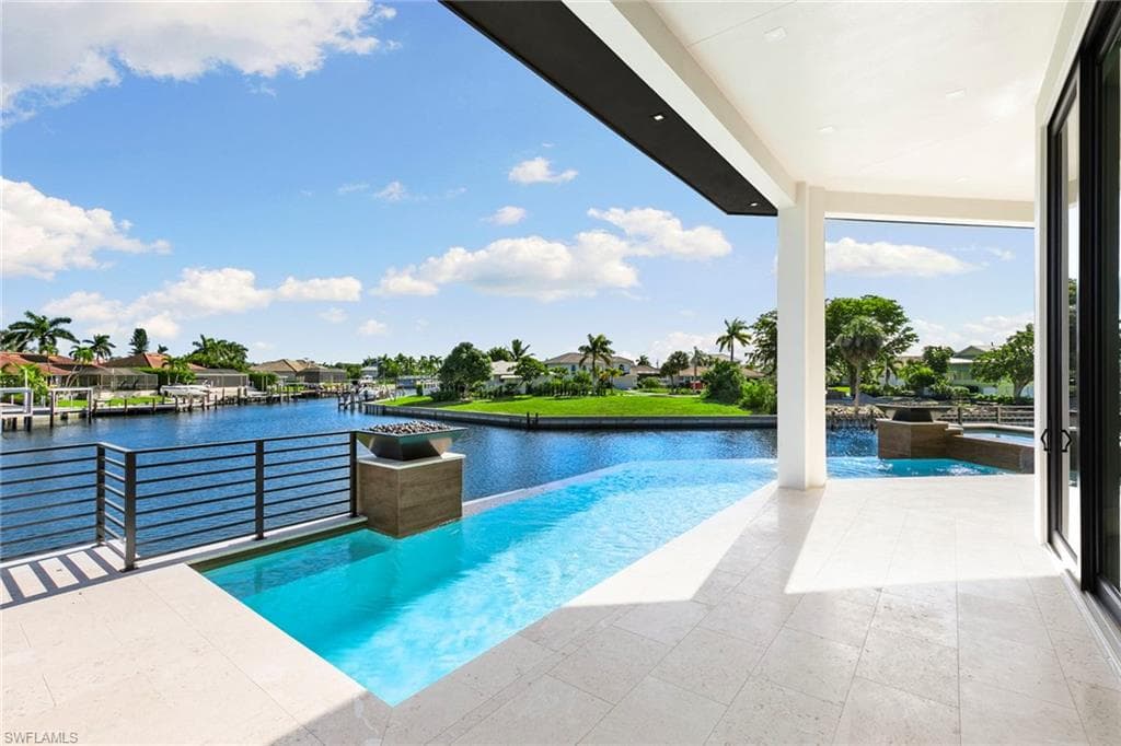 429 Persian Ct, Marco Island, FL 34145-40