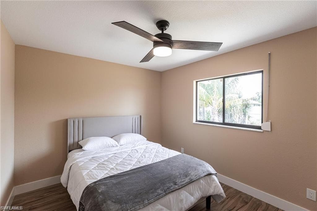 919 16 St, Cape Coral, fl 33904-12