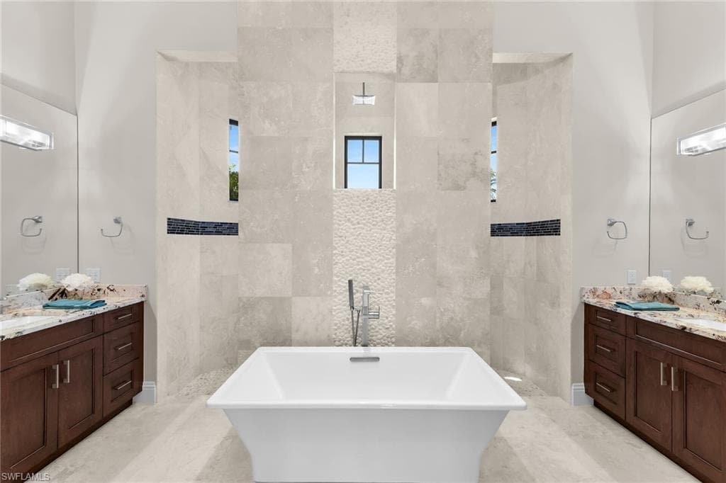 710 Tigertail Ct, Marco Island, FL 34145-20