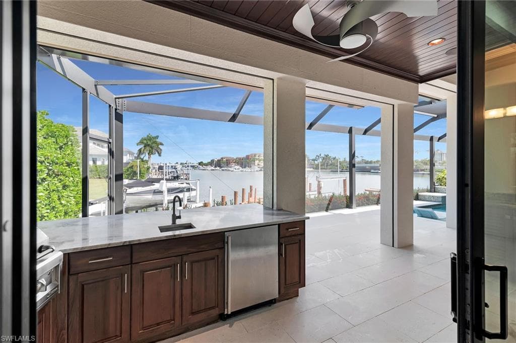 710 Tigertail Ct, Marco Island, FL 34145-32