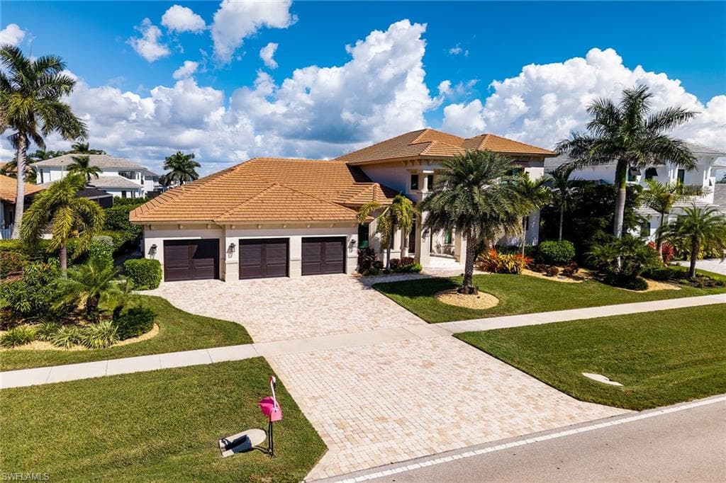 710 Tigertail Ct, Marco Island, FL 34145-2