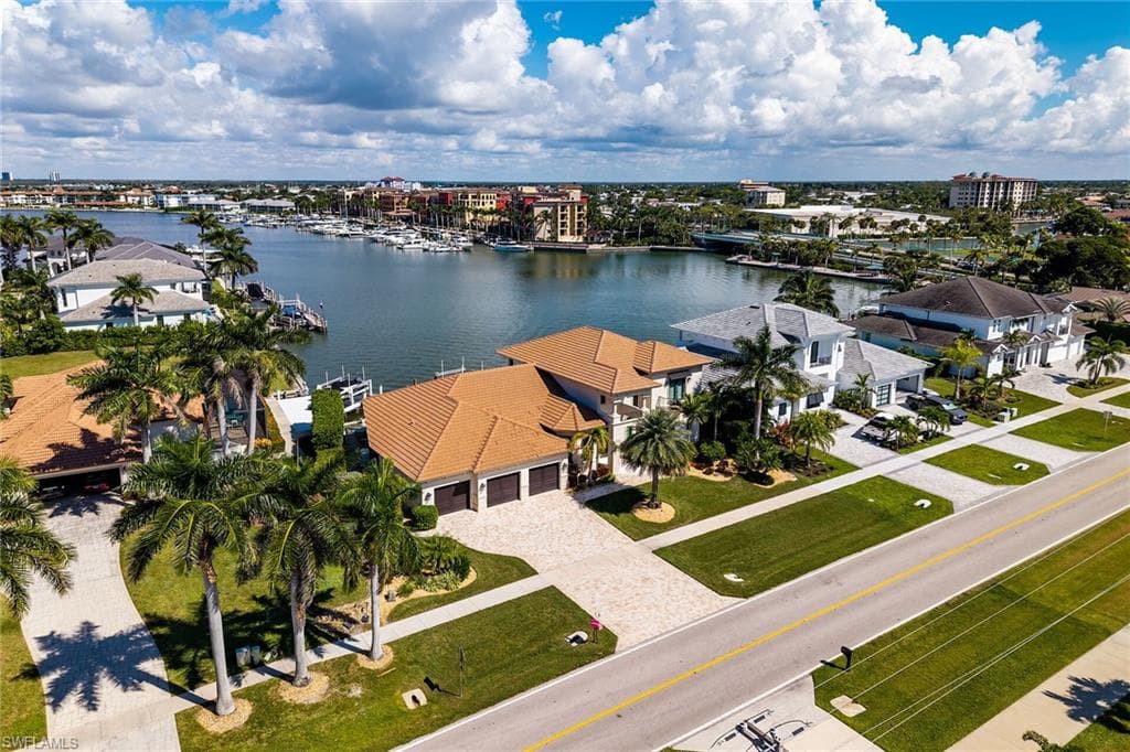 710 Tigertail Ct, Marco Island, FL 34145-43