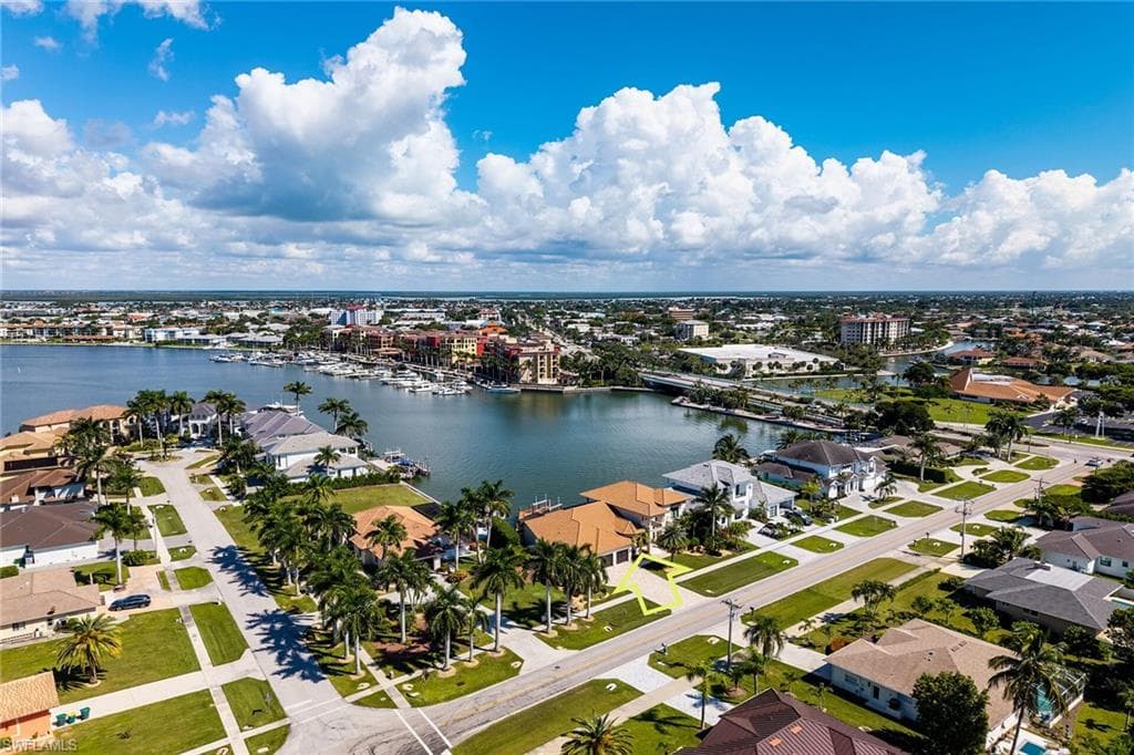 710 Tigertail Ct, Marco Island, FL 34145-44