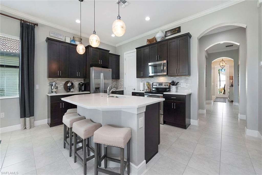 1594 Parnell Ct, Naples, FL 34113-14