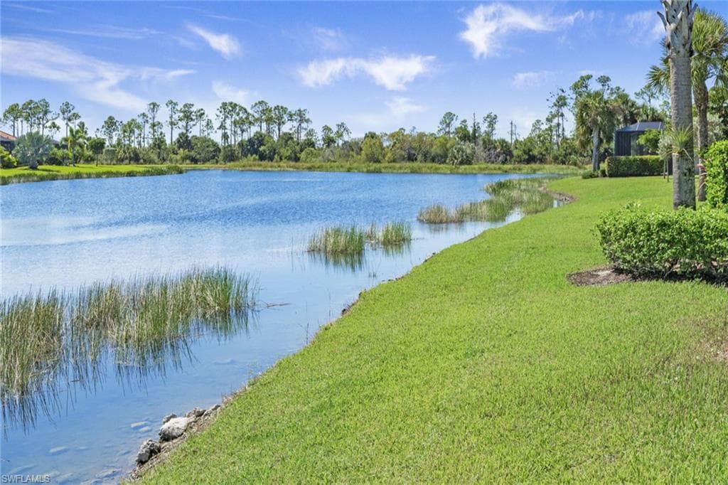 1594 Parnell Ct, Naples, FL 34113-2
