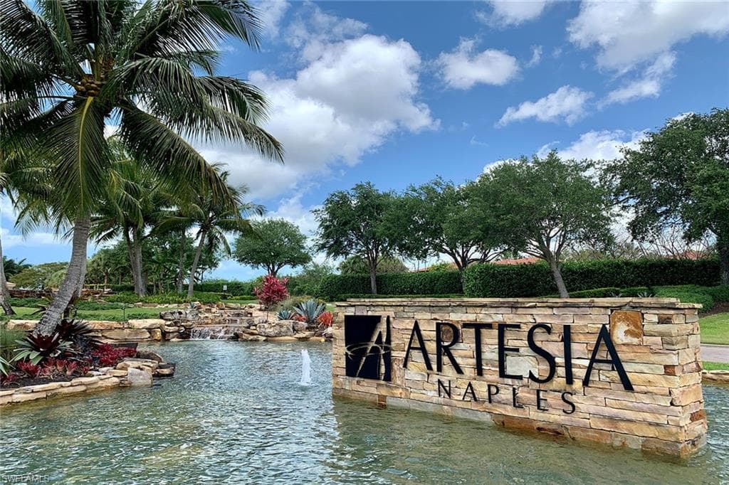 1594 Parnell Ct, Naples, FL 34113-46