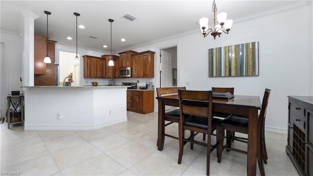 3790 31st Ave NE, Naples, FL 34120-8