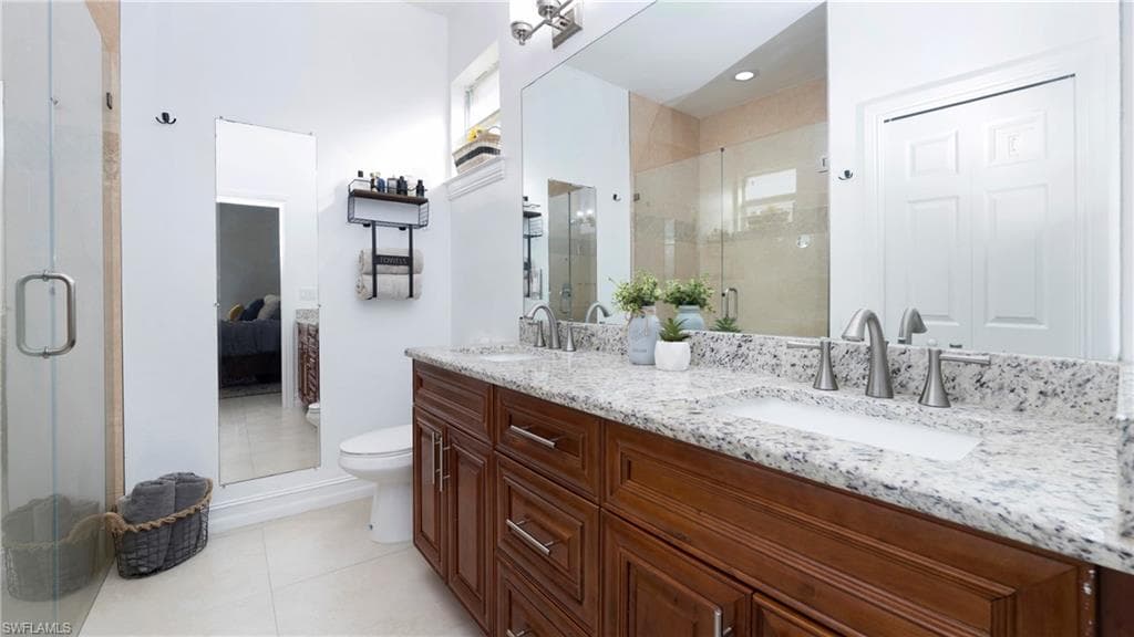 3790 31st Ave NE, Naples, FL 34120-16