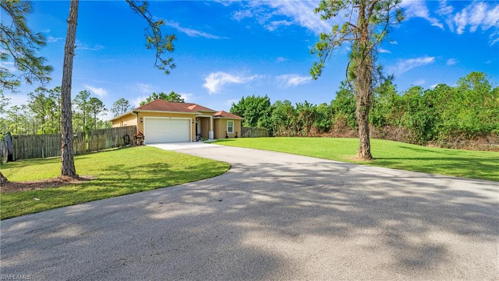 3790 31st Ave NE, Naples, FL 34120-3