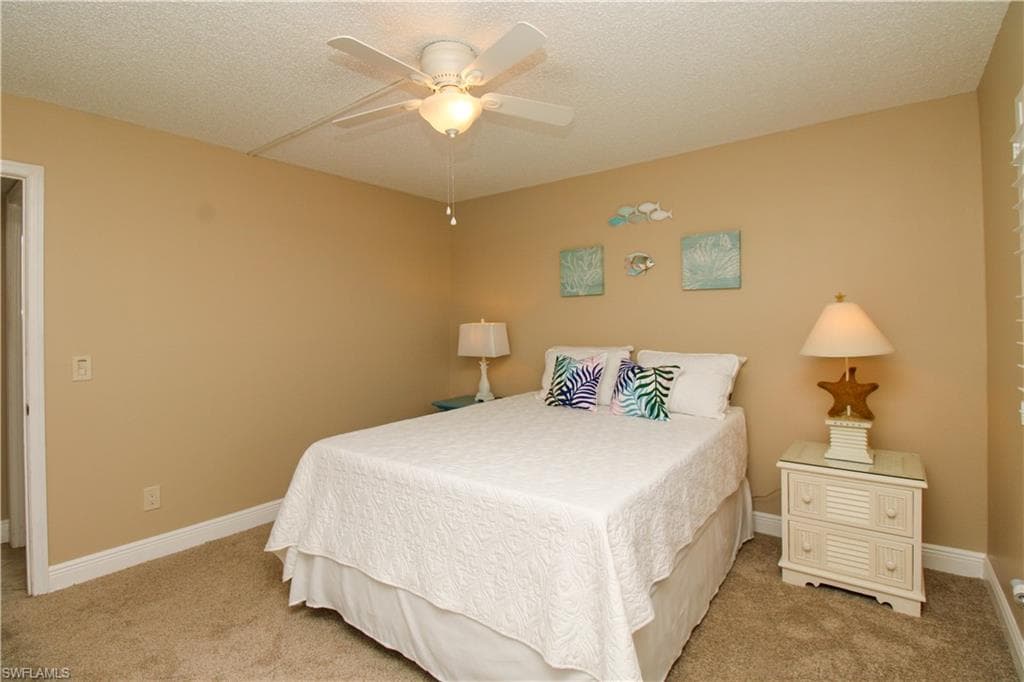 4372 27th Ct SW 109, Naples, FL 34116-16