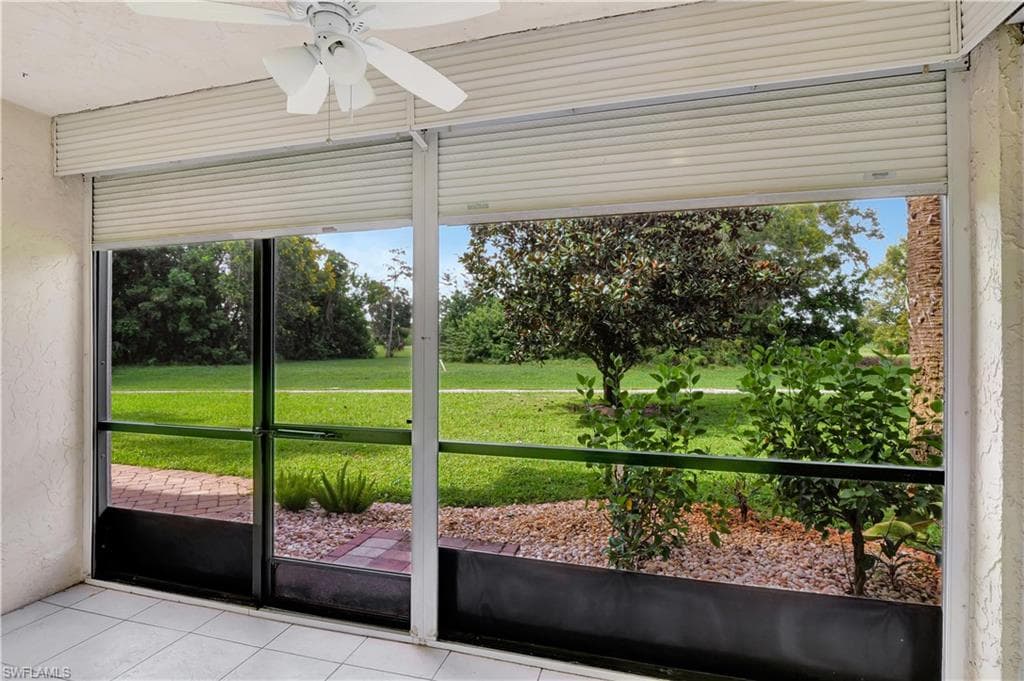 4372 27th Ct SW 109, Naples, FL 34116-33