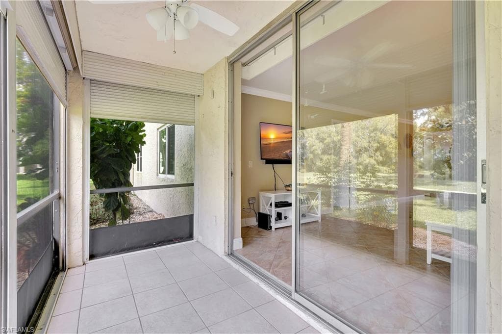 4372 27th Ct SW 109, Naples, FL 34116-35