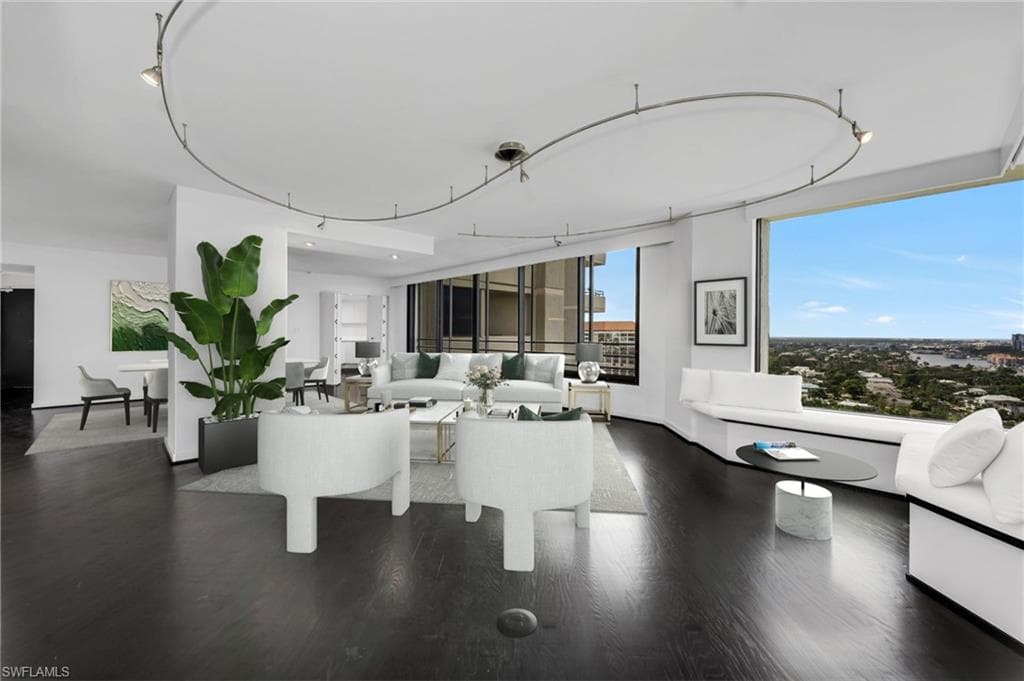 5555 Heron Point Dr 2101, Naples, FL 34108-8