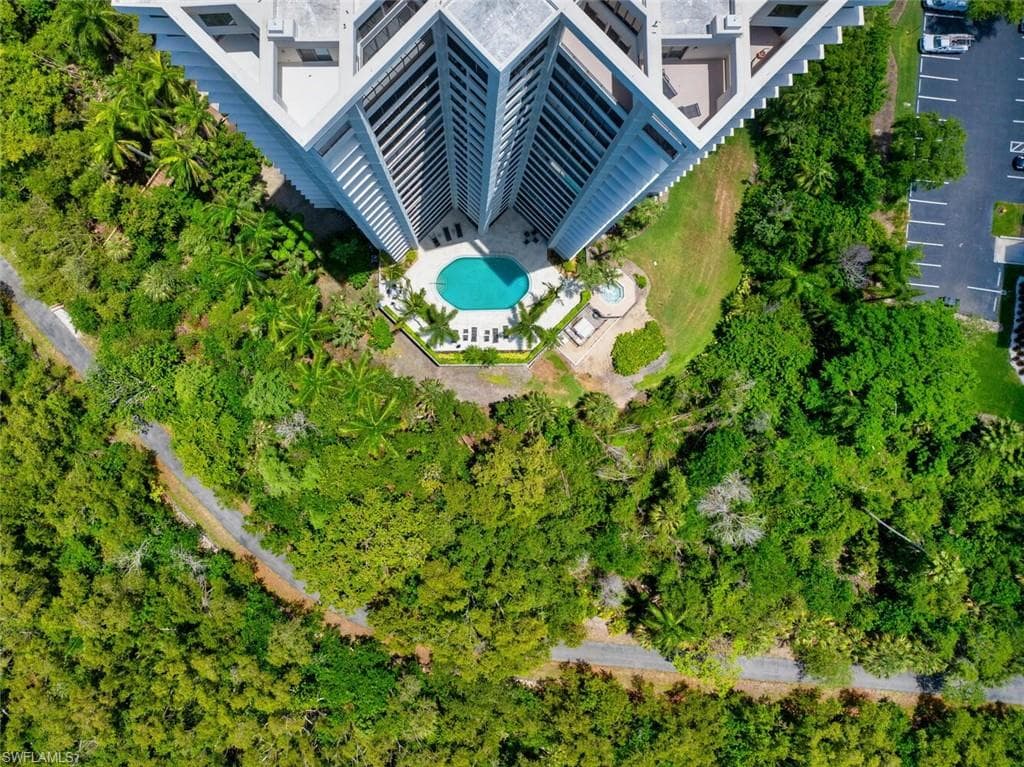 5555 Heron Point Dr 2101, Naples, FL 34108-13