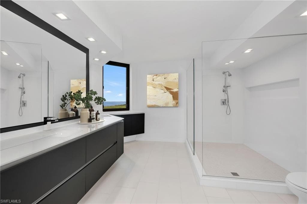 5555 Heron Point Dr 2101, Naples, FL 34108-29